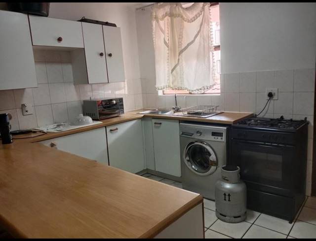 2 BEDROOM APARTMENT FOR SALE IN FERNDALE